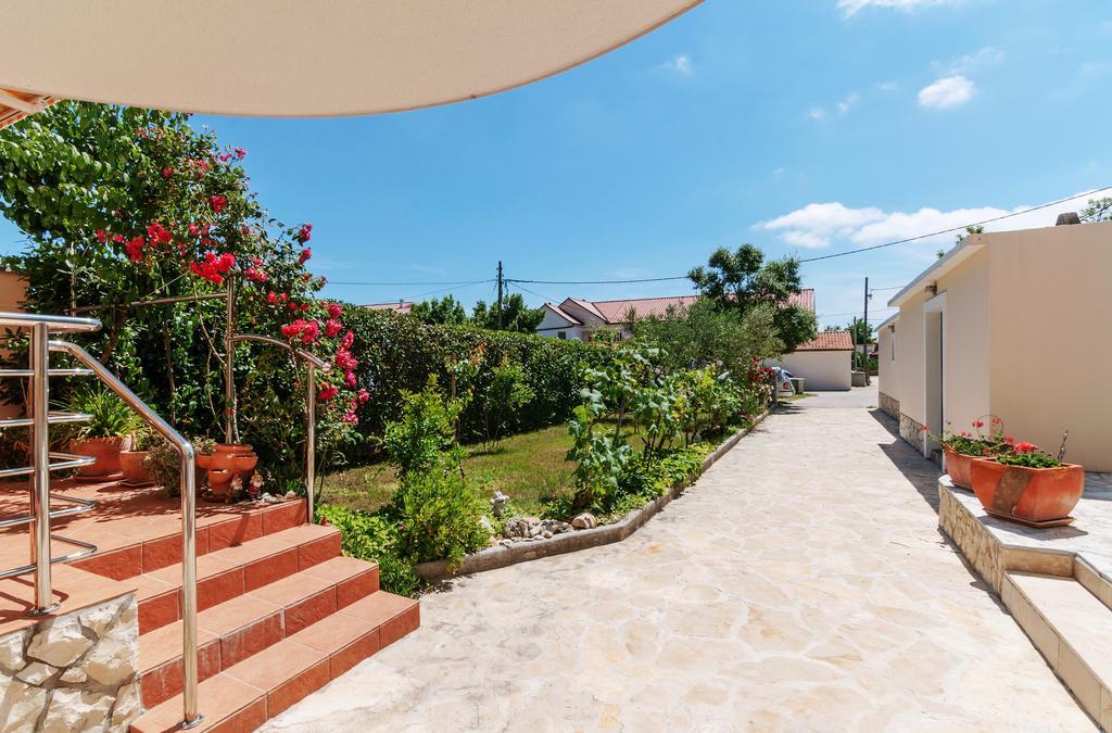 Apartma Jadranka *